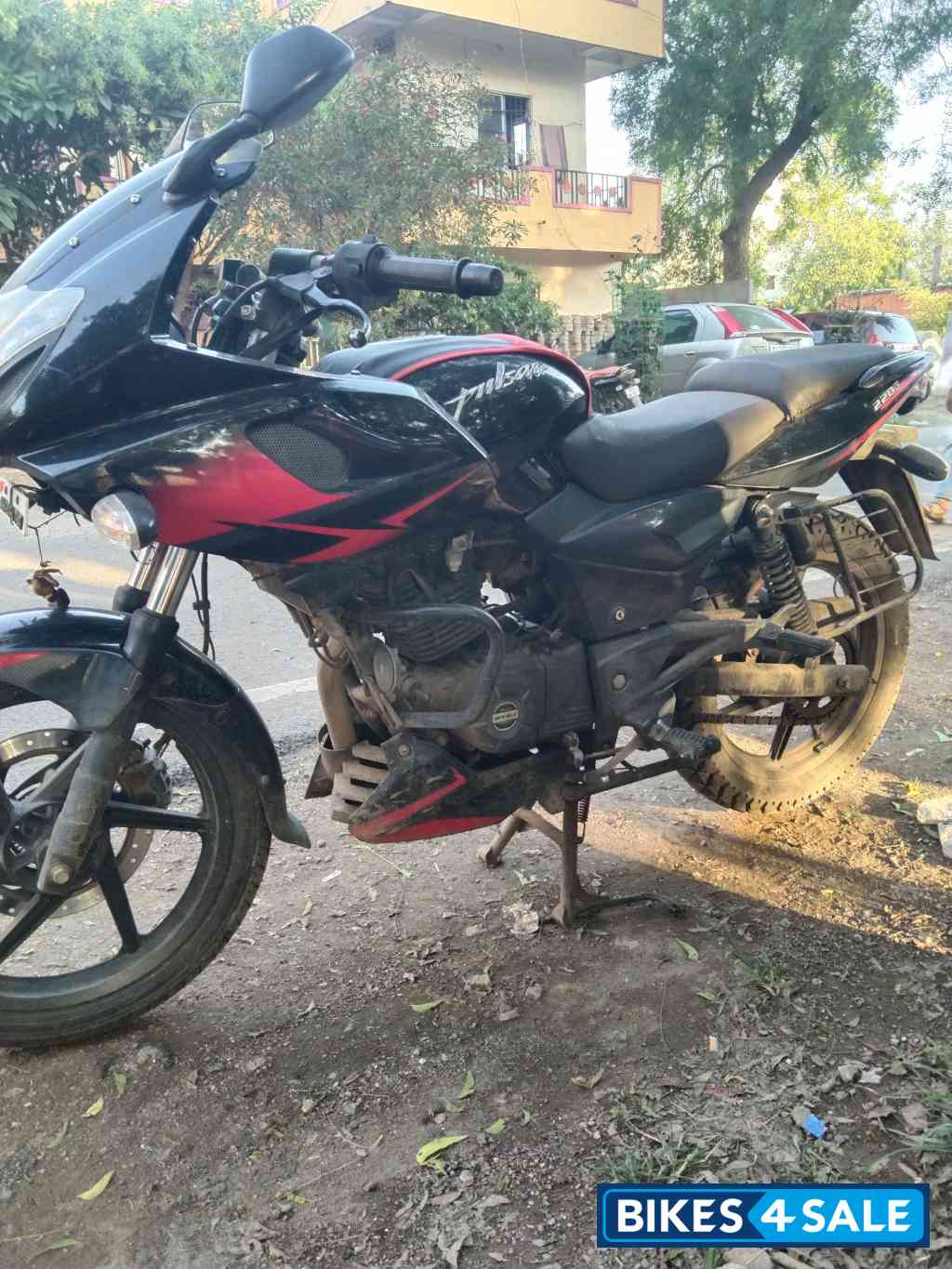 Bajaj Pulsar 220F BS6