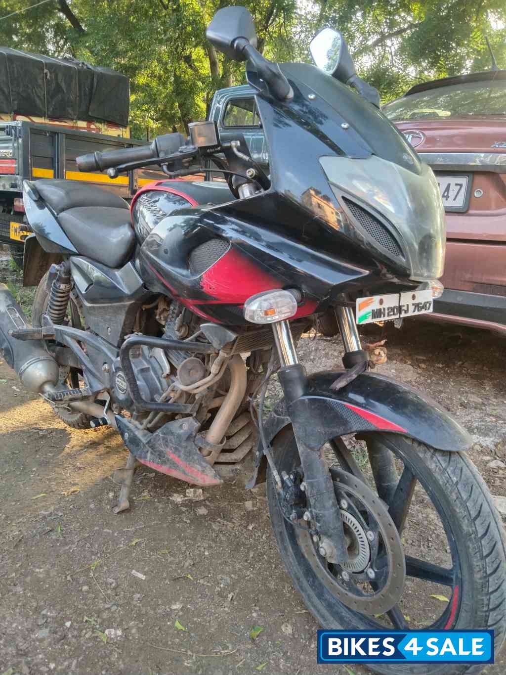 Bajaj Pulsar 220F BS6
