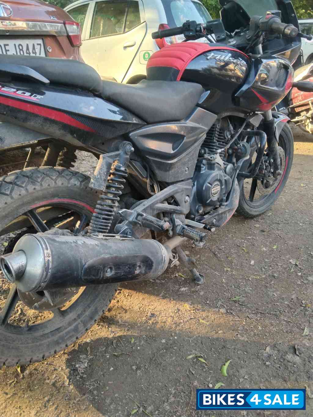Bajaj Pulsar 220F BS6
