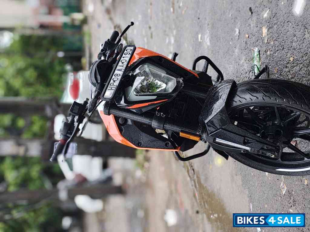 Orange Black KTM Duke 125 2024