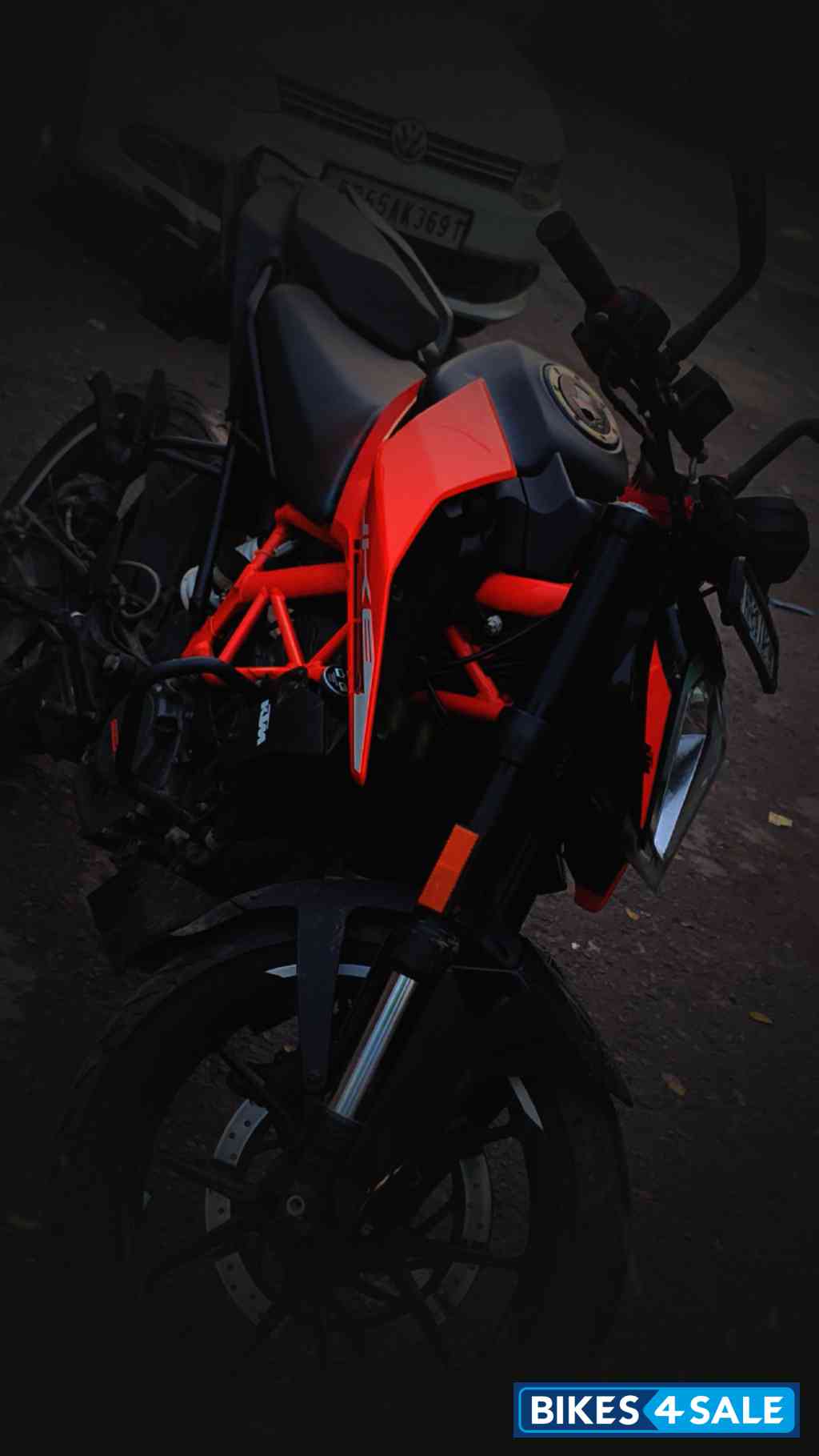 Orange Black KTM Duke 125 2024