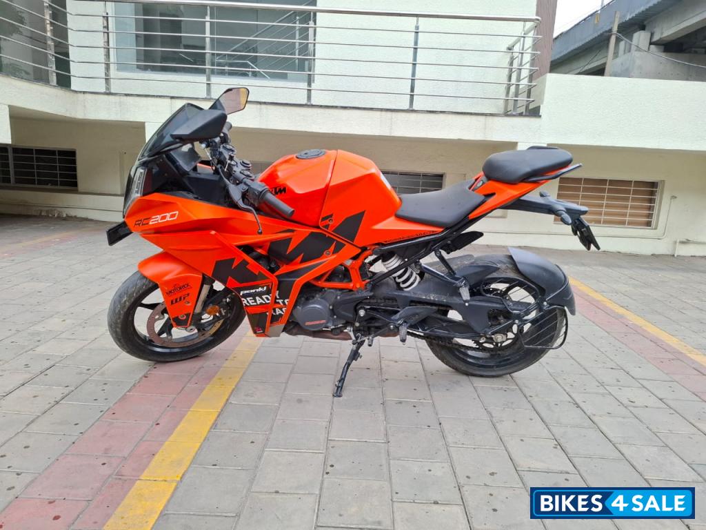 KTM RC 200 2022