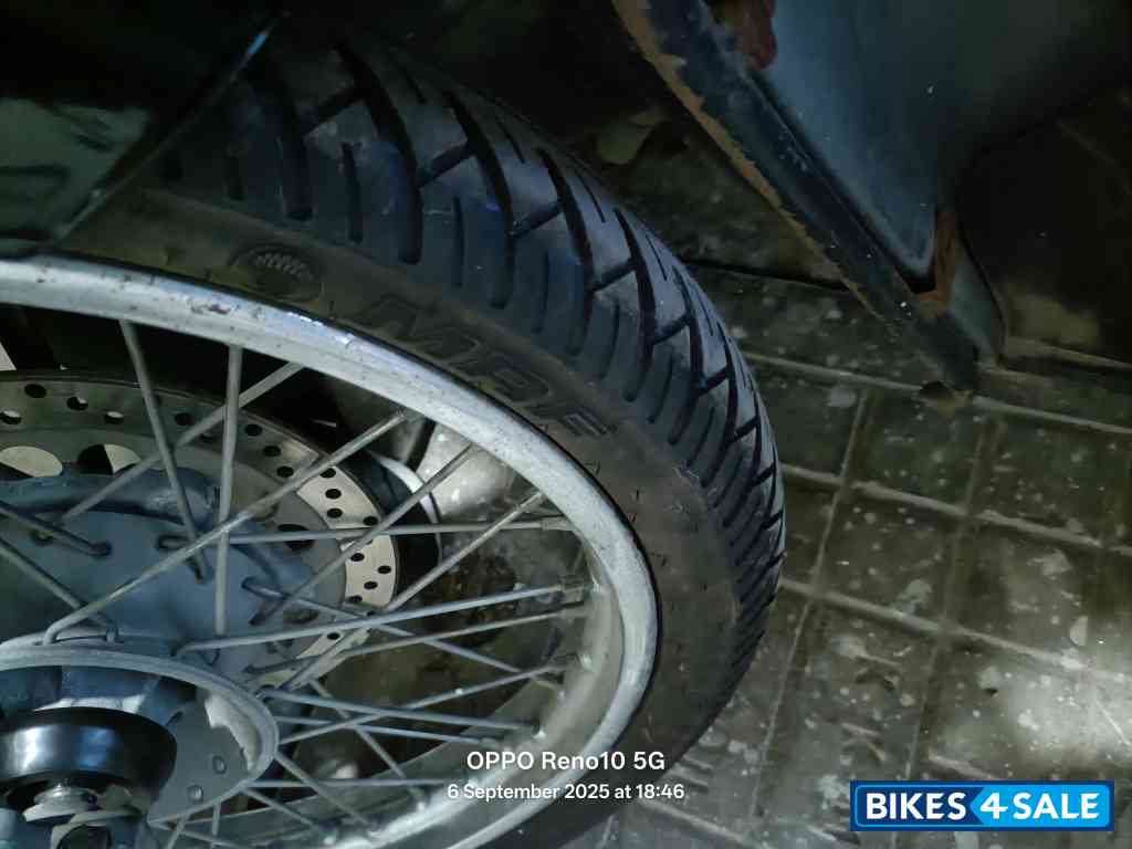 Royal Enfield Classic 350 Redditch Blue