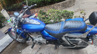 Blue Bajaj Avenger 220 DTS-i
