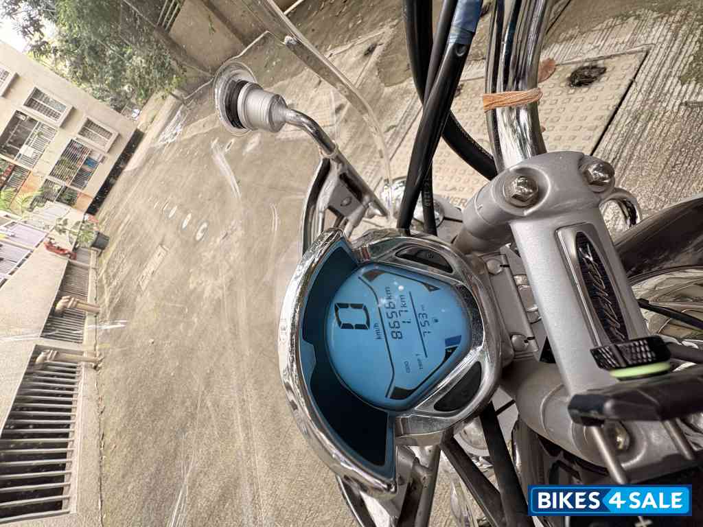 Bajaj Avenger Cruise 220