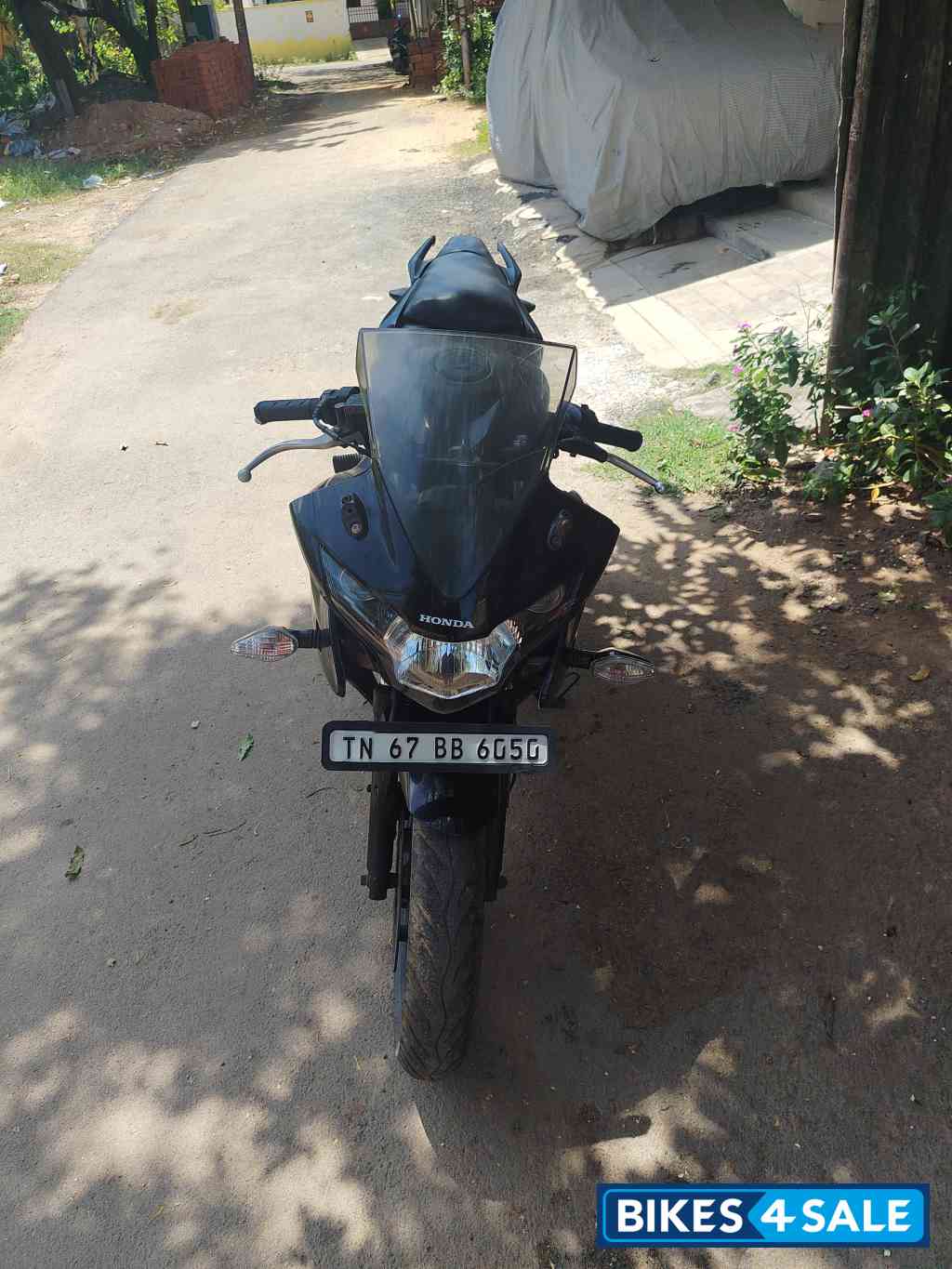 Black Honda CB150R StreetFire