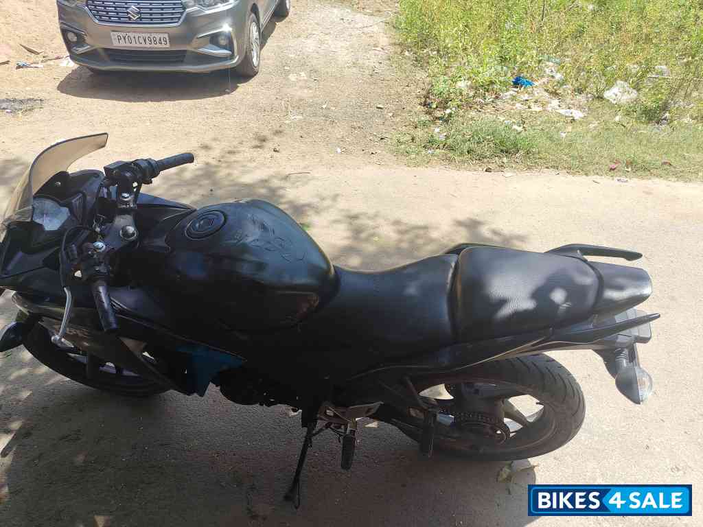 Black Honda CB150R StreetFire