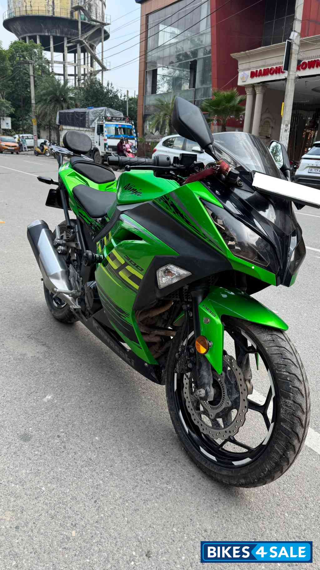 Kawasaki Ninja 300 BS6 2023