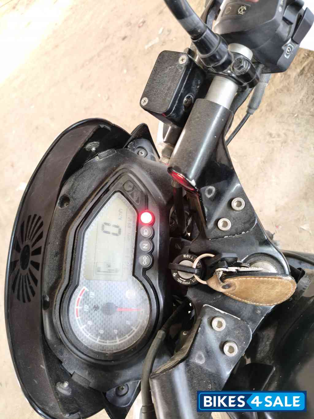 Black Bajaj Pulsar 150 DTSi