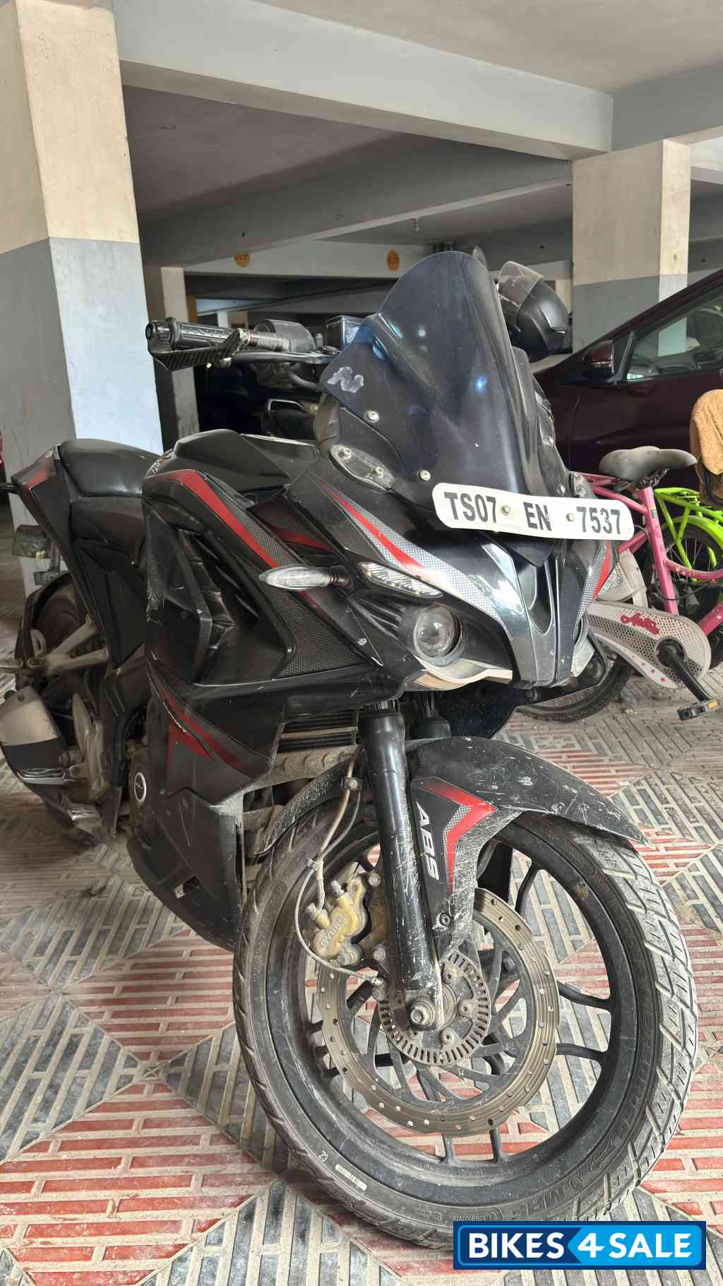 Bajaj Pulsar RS 200