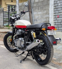White Royal Enfield Interceptor 650 Twin