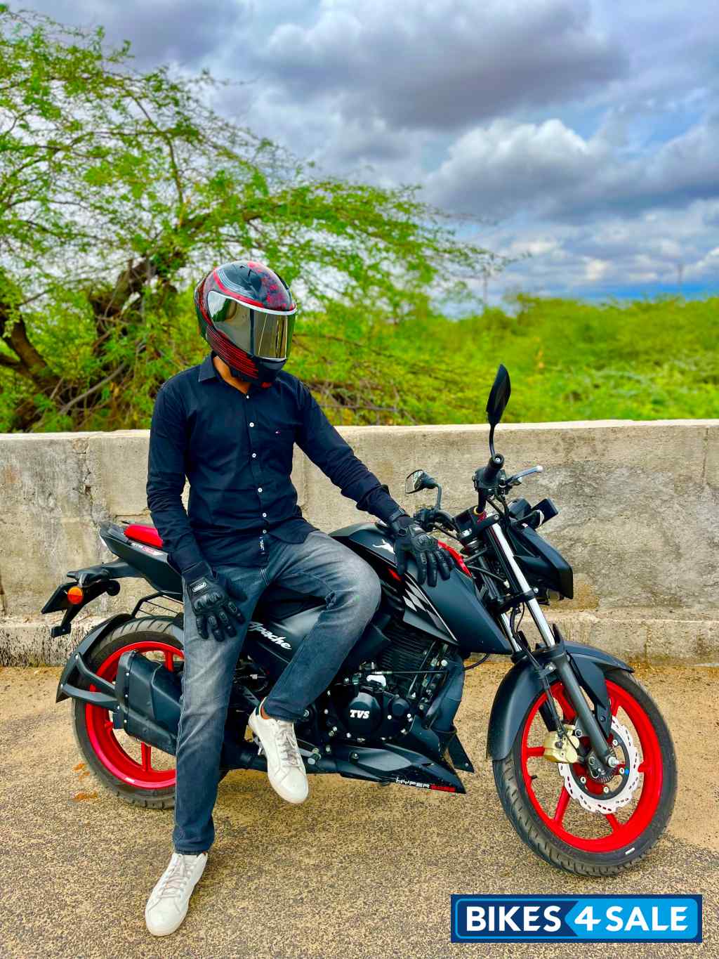 TVS Apache RTR 160 4V Special Edition