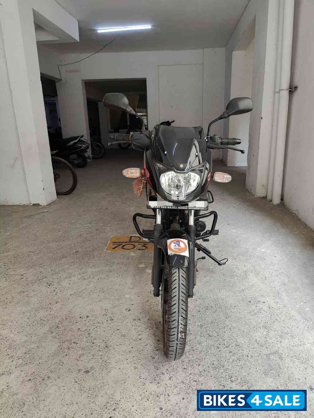 Ebony Black Solar Red Bajaj Pulsar 125 Neon Disc Single Seat