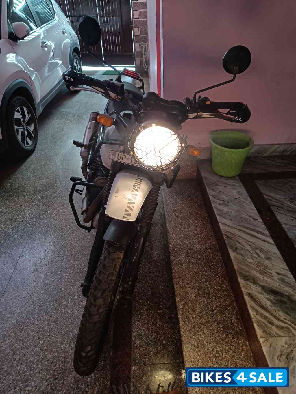 Snow White Royal Enfield Himalayan Sleet