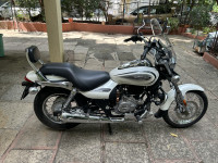 Pearl White Bajaj Avenger Cruise 220 BS6