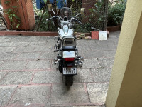 Pearl White Bajaj Avenger Cruise 220 BS6