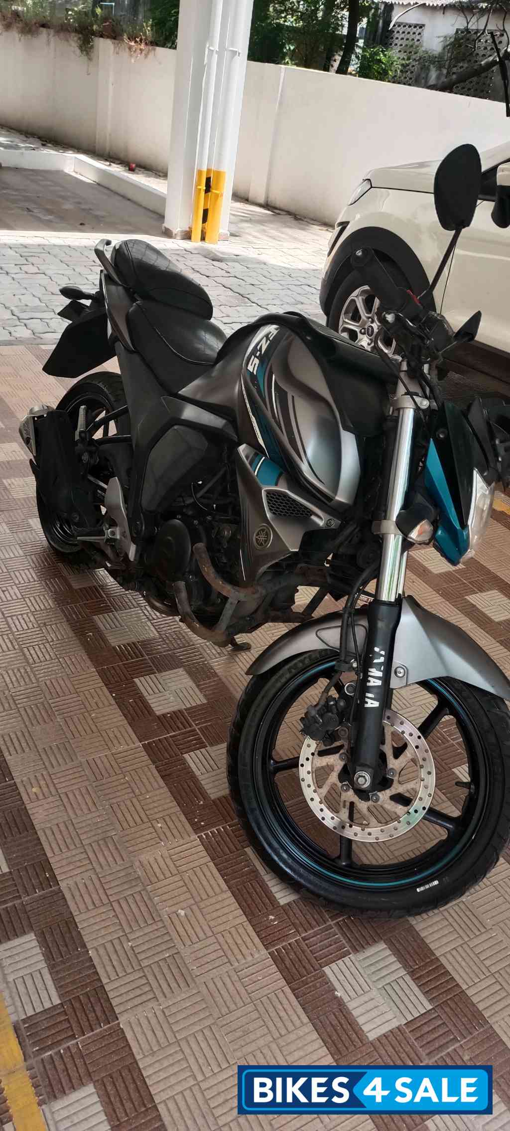 Metallic Grey Yamaha FZ-S FI V2
