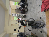 White Royal Enfield Thunderbird X 350