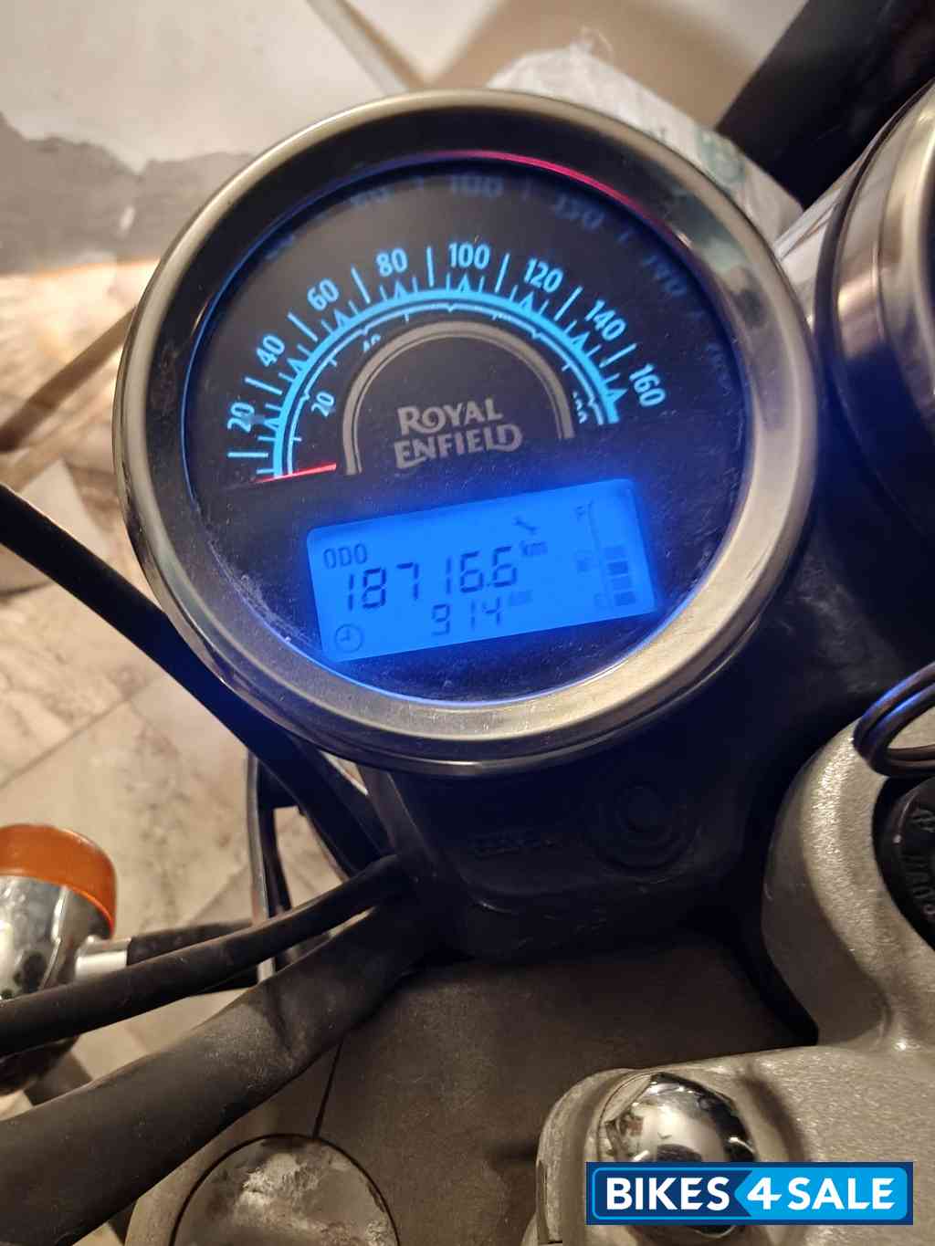 Black Royal Enfield Thunderbird 350