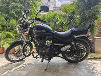 Black Royal Enfield Thunderbird 350