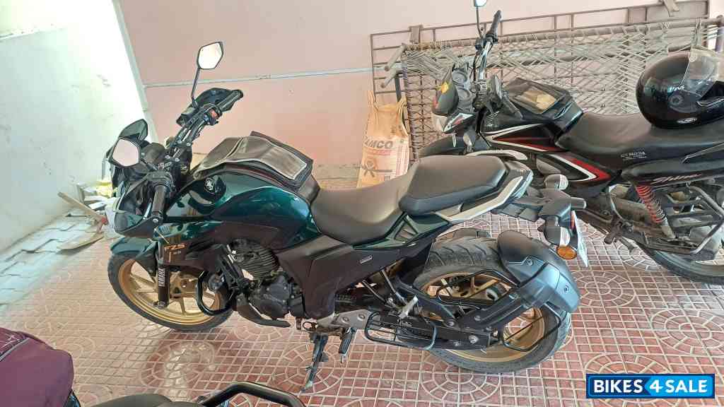Cyan Mettallic Yamaha FZS 25 BS6