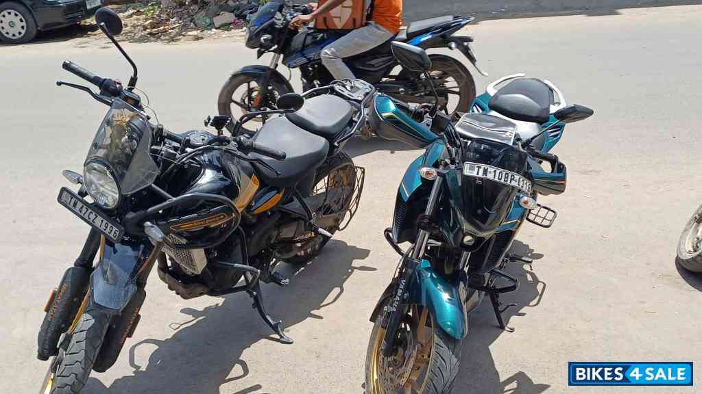 Cyan Mettallic Yamaha FZS 25 BS6