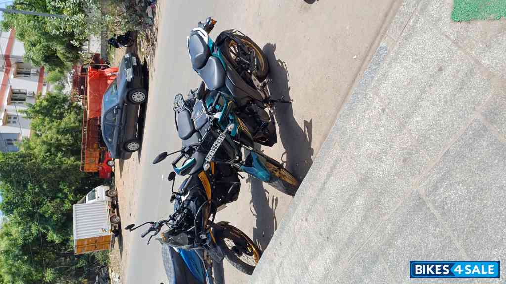 Cyan Mettallic Yamaha FZS 25 BS6