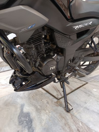 TVS Raider Split Seat