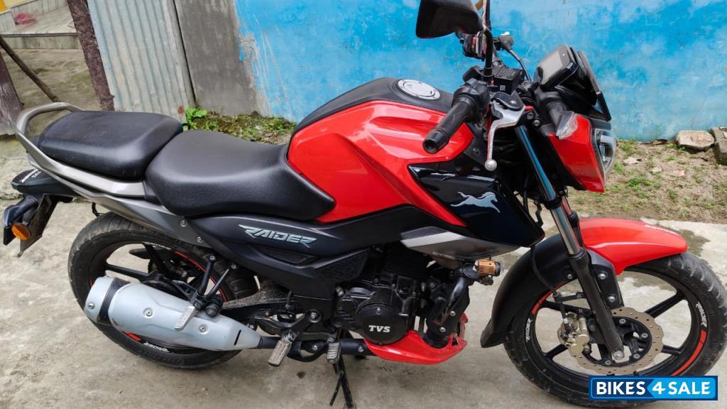 Red TVS Raider 125