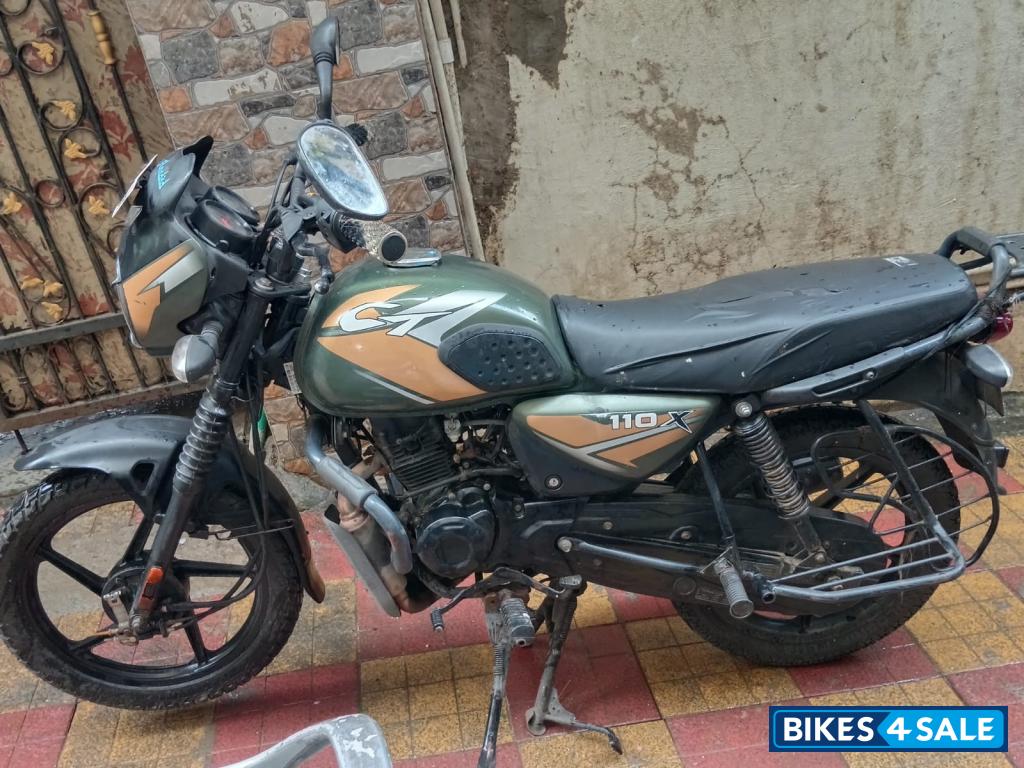 Green Bajaj CT110X