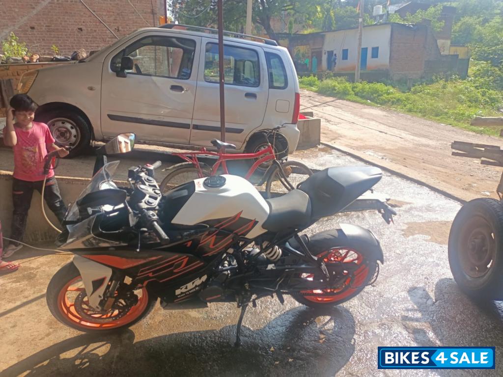 Black White Orange Edition KTM RC 125