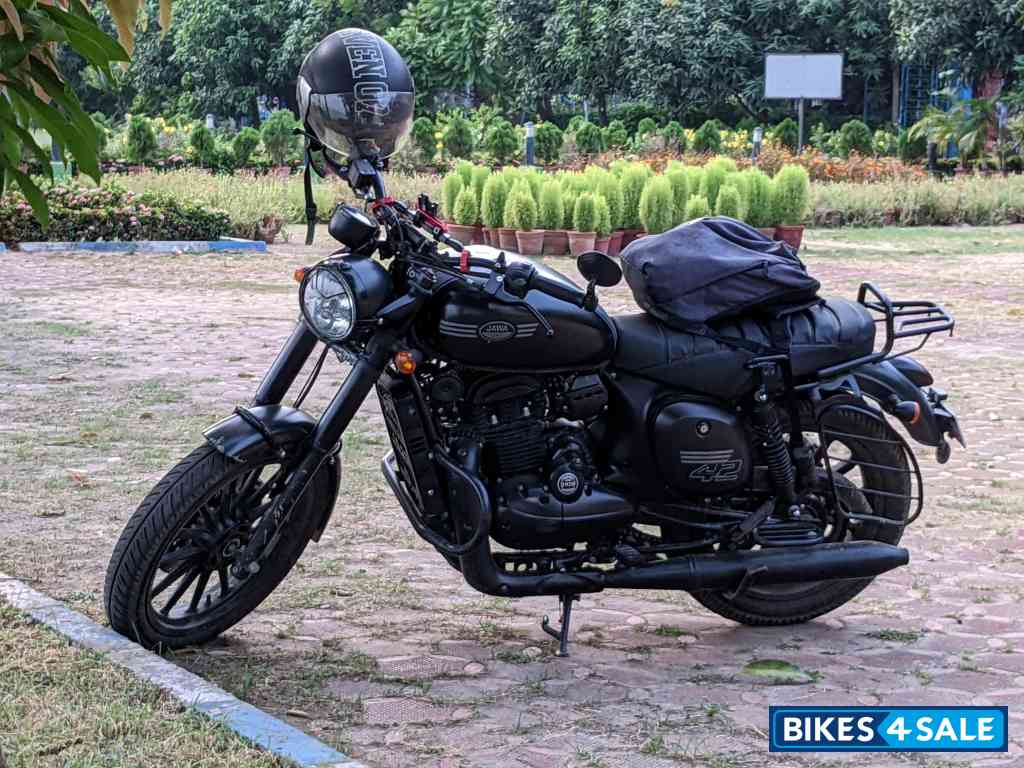 Jawa forty two BS6