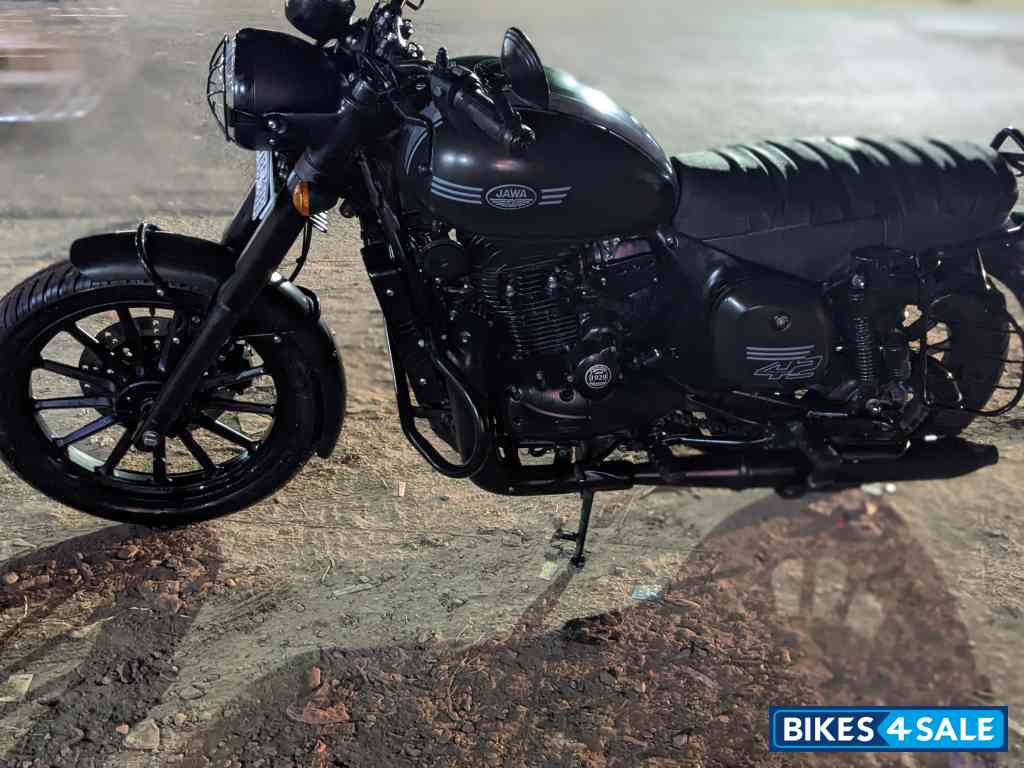Jawa forty two BS6