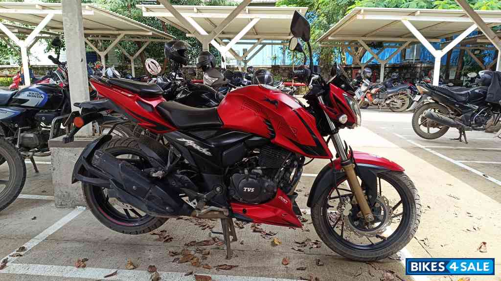 Red TVS Apache RTR 200 4V Race Edition 2.0