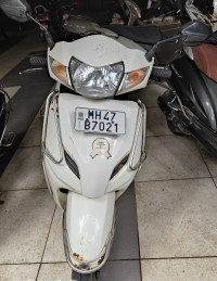 White Honda Activa 3G