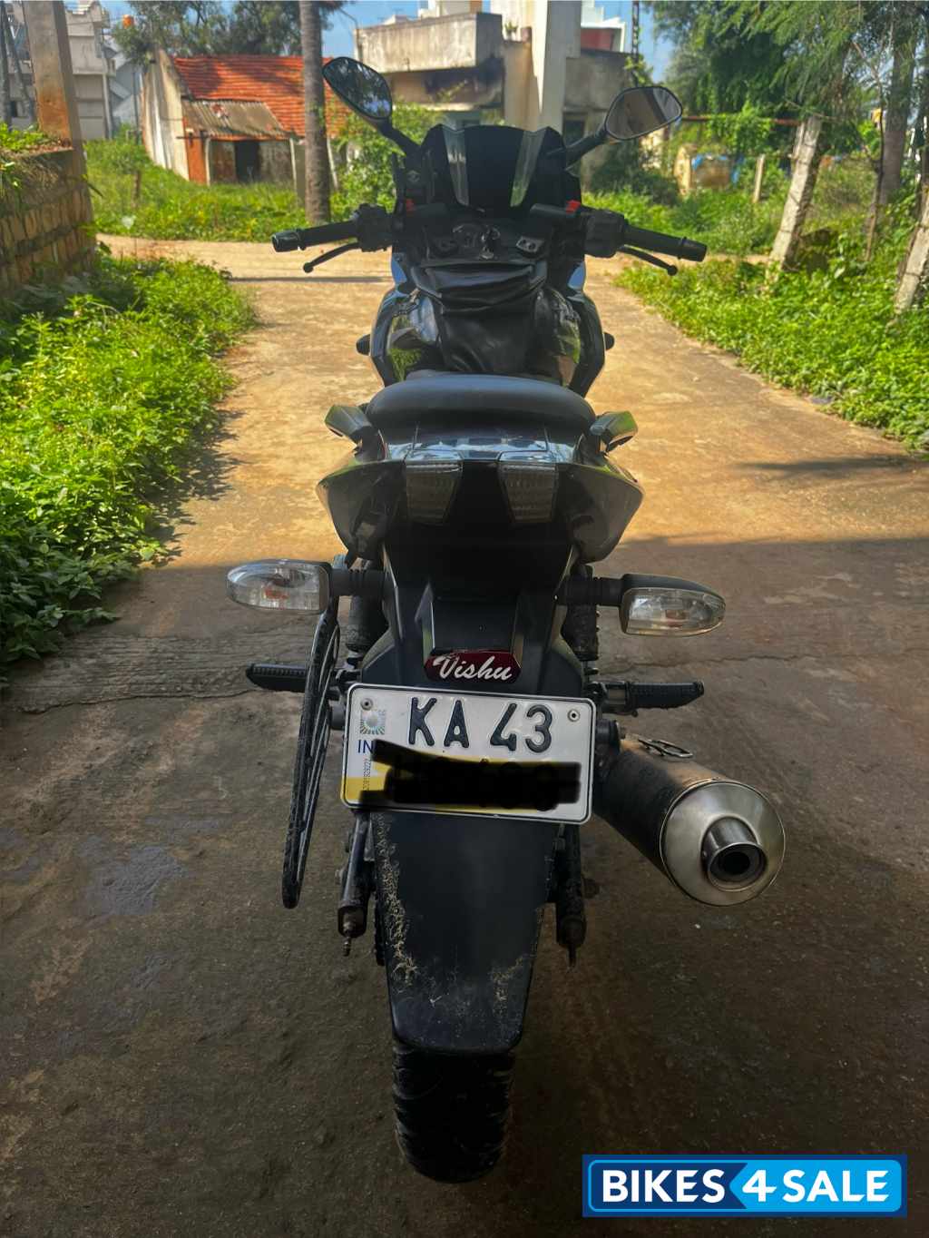 Bajaj Pulsar 220F