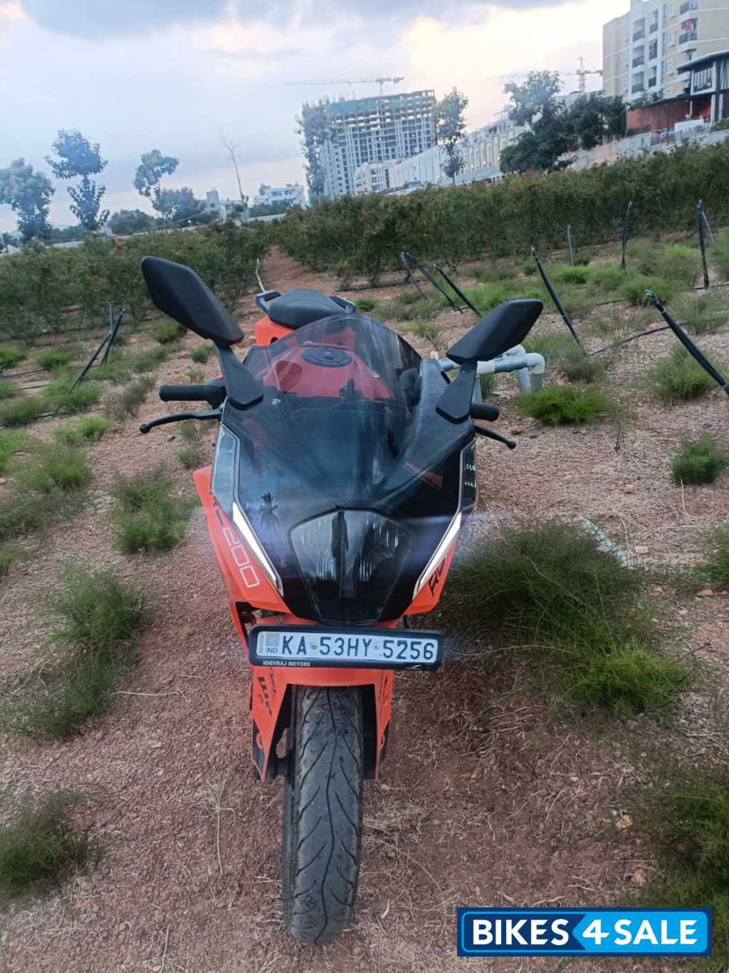 Orange KTM RC 200 2024