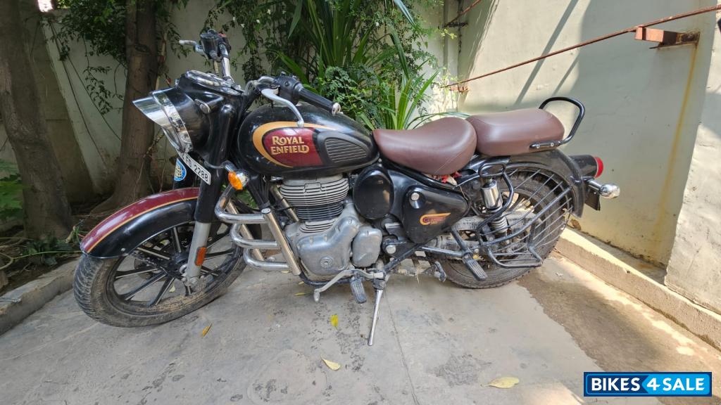 Halcyon Black Royal Enfield Classic 350 Dual Channel BS6