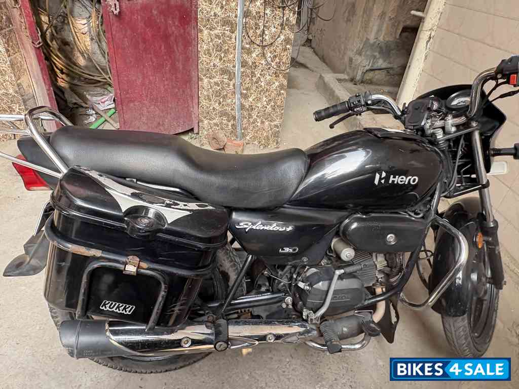 Stealth Black Hero Splendor Plus BS6