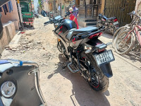 Black / Red Hero Xtreme 160R 4V 2024