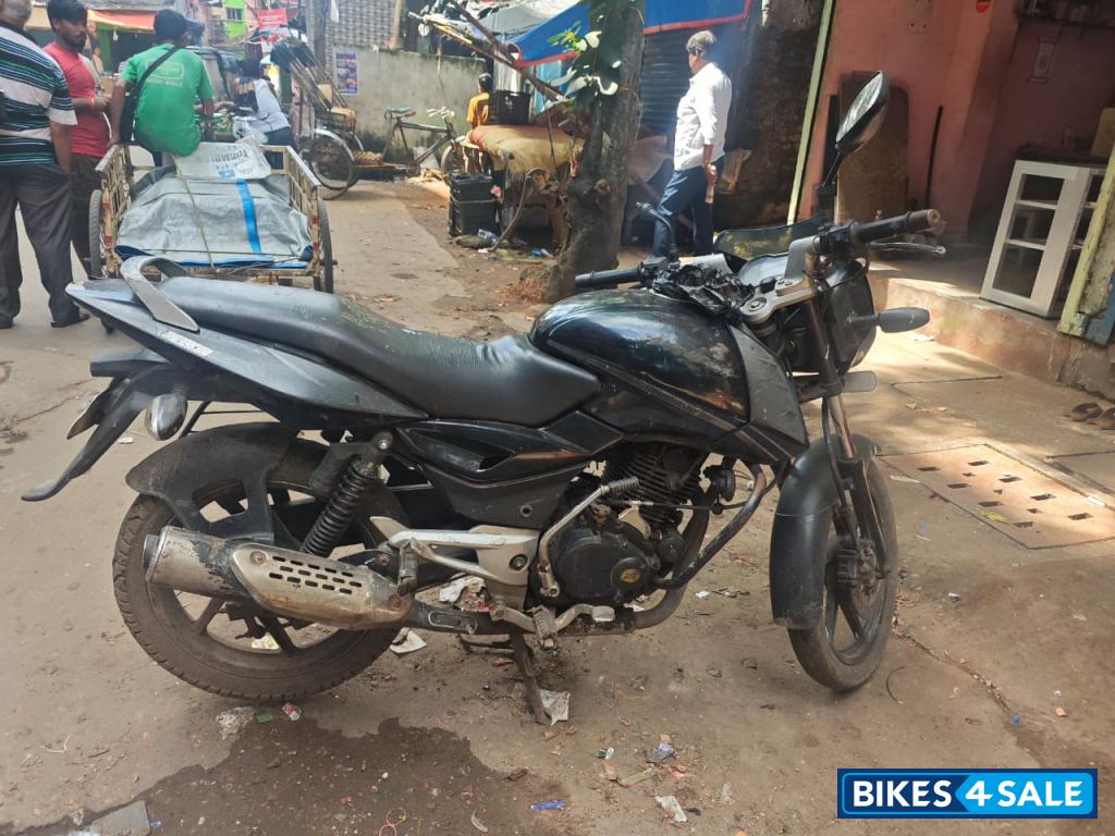 Black Bajaj Pulsar 150