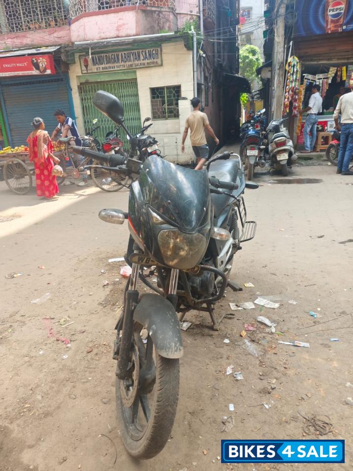 Black Bajaj Pulsar 150 Black Bajaj Pulsar 150