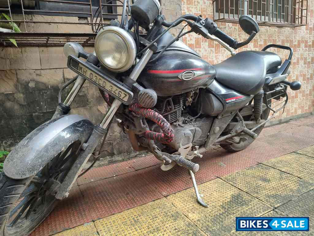 Bajaj Avenger Street 220