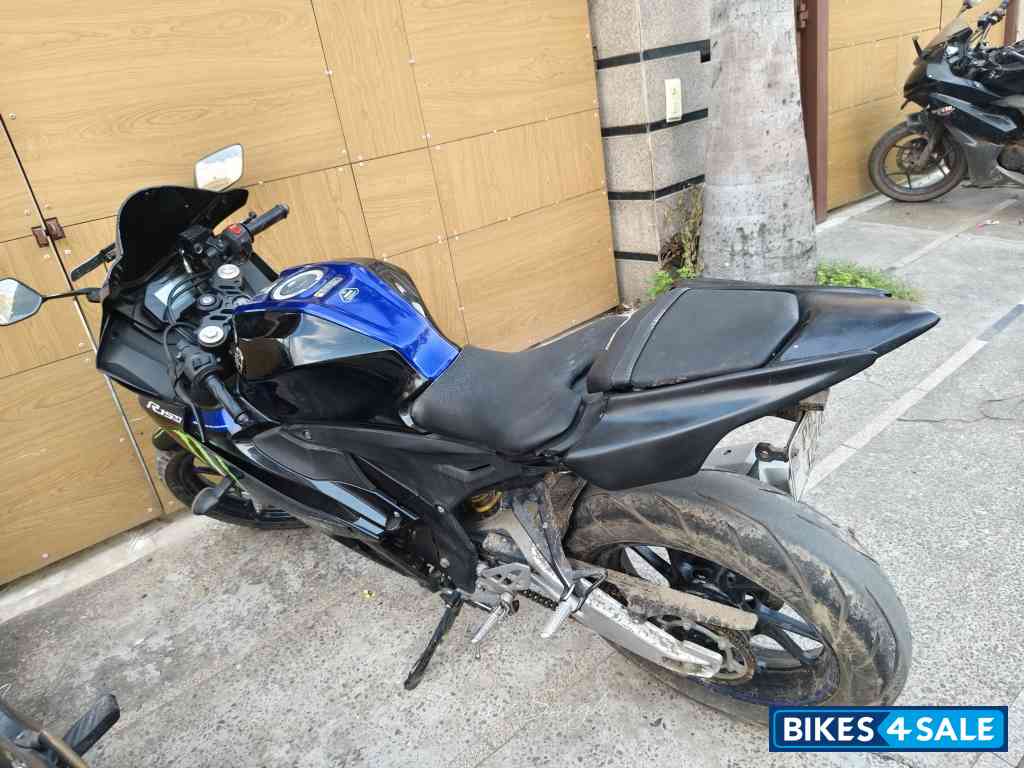 Yamaha R15M Monster Energy MotoGP Edition