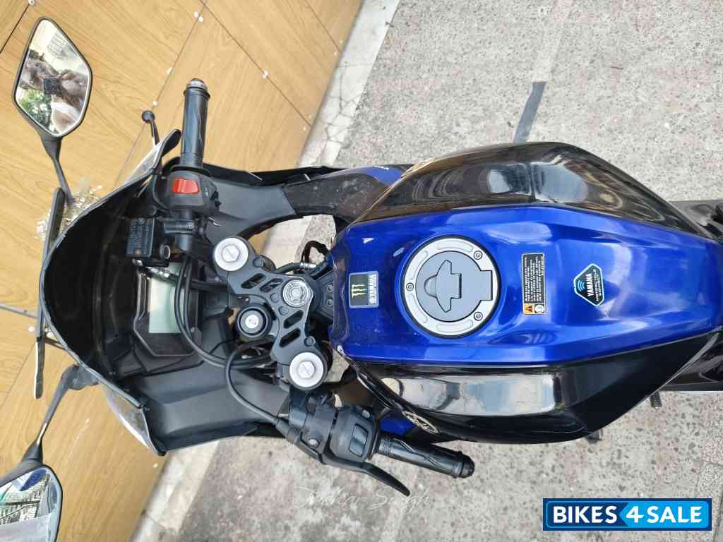 Yamaha R15M Monster Energy MotoGP Edition