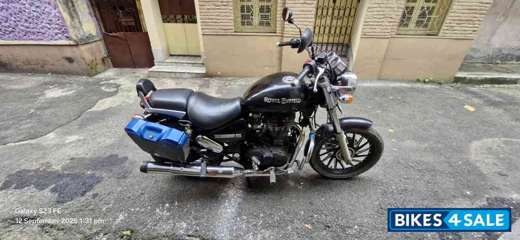 Matt Finshing Black Royal Enfield Thunderbird 350