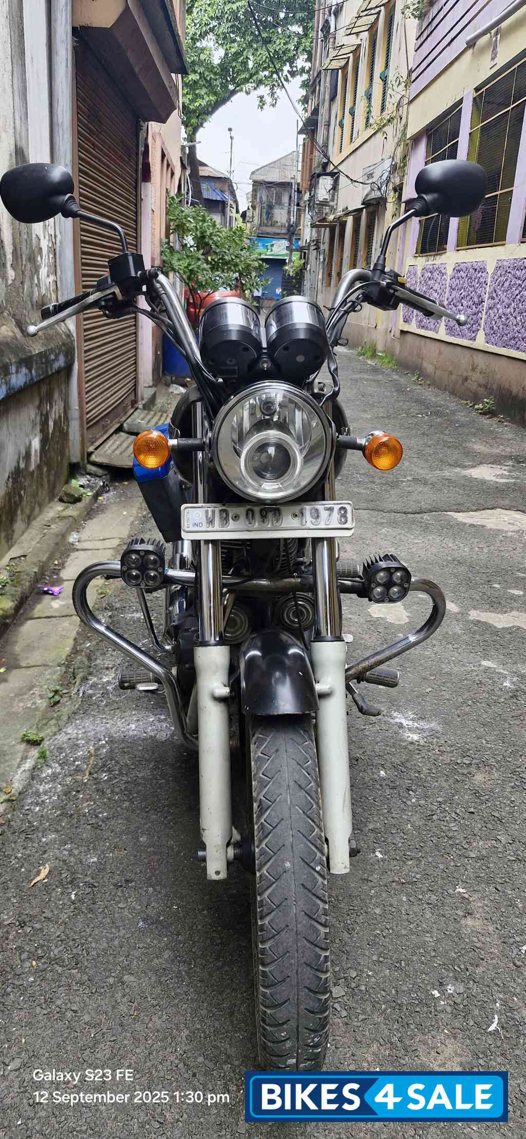 Matt Finshing Black Royal Enfield Thunderbird 350