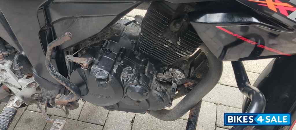 Black Suzuki Gixxer 150