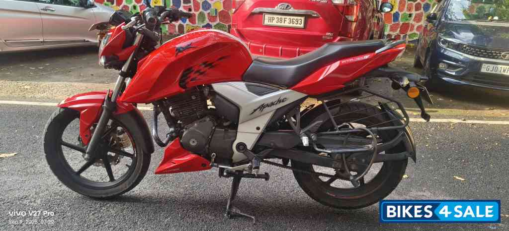 Red TVS Apache RTR 160 4V BS6
