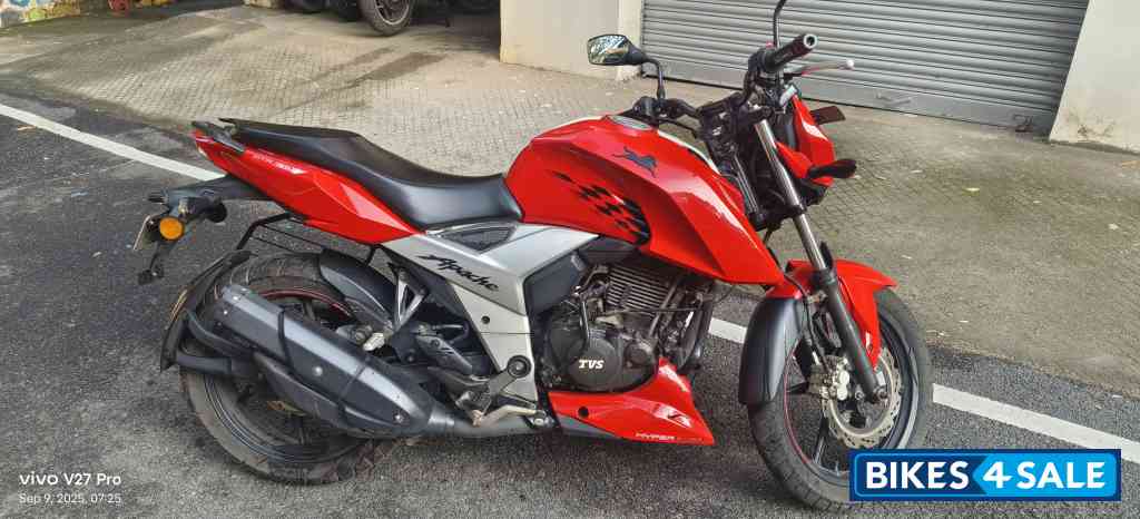 Red TVS Apache RTR 160 4V BS6 Red TVS Apache RTR 160 4V BS6